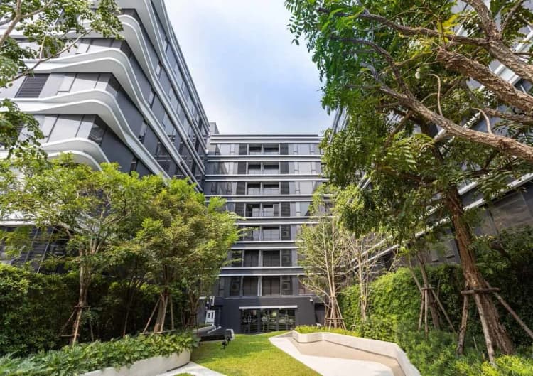 Ideo Mobi Sukhumvit 40 main view