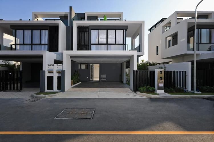 Laguna Park 2 main view