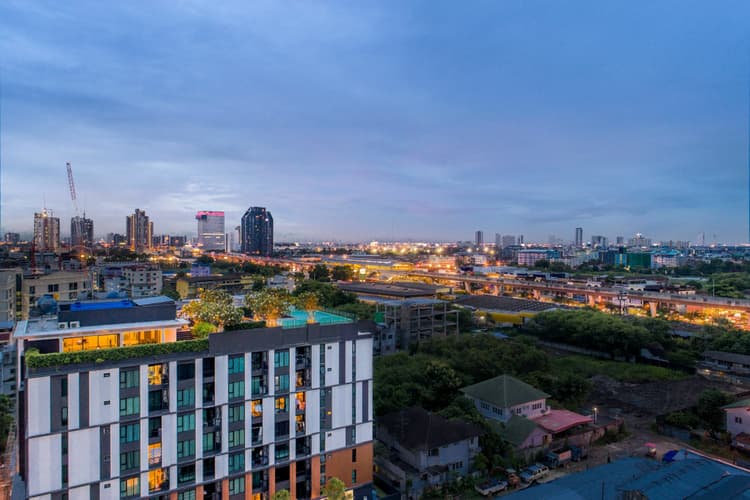 Very II Sukhumvit 72 main view