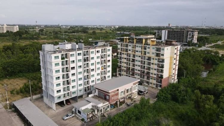 The Avenue @ 10 main view