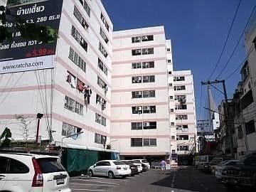 Bangyeekhan Condominium main view