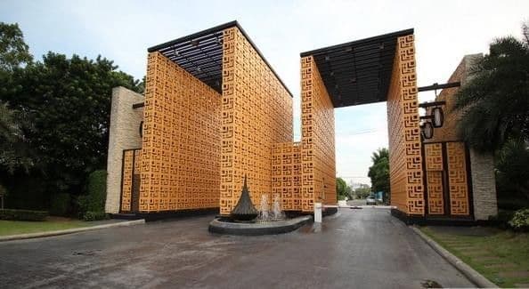 Baan Klang Muang Sathorn-Taksin 2 main view