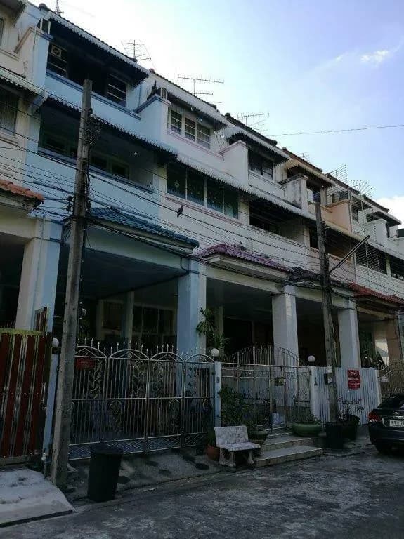 Baan Patcharaphorn Suksawat 62/2 main view