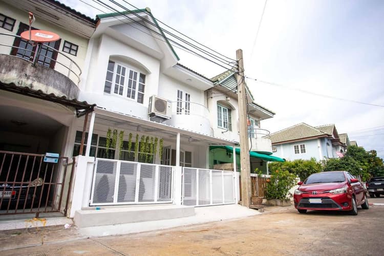 Sucha Village main view