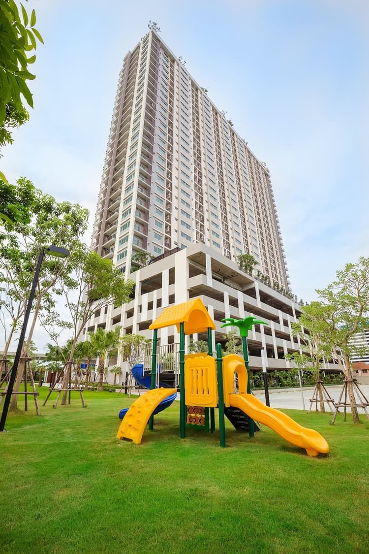 Supalai Veranda Rattanathibet main view