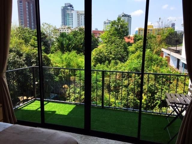 Townhouse Sukhumvit 65 main view