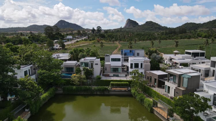 Grand Valley Pattaya main view