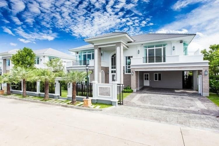 Q House Avenue Rama 5 main view