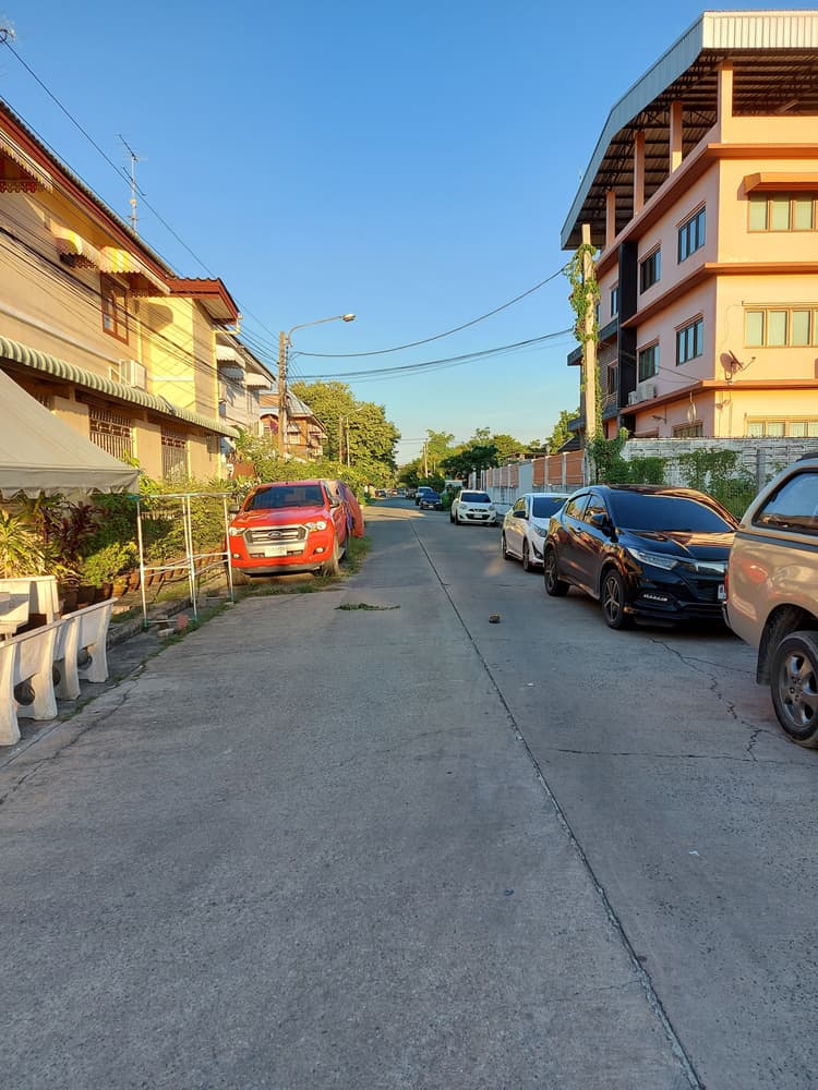 Thawi Thong 4 main view