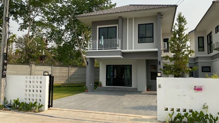 Pakdee Village main view