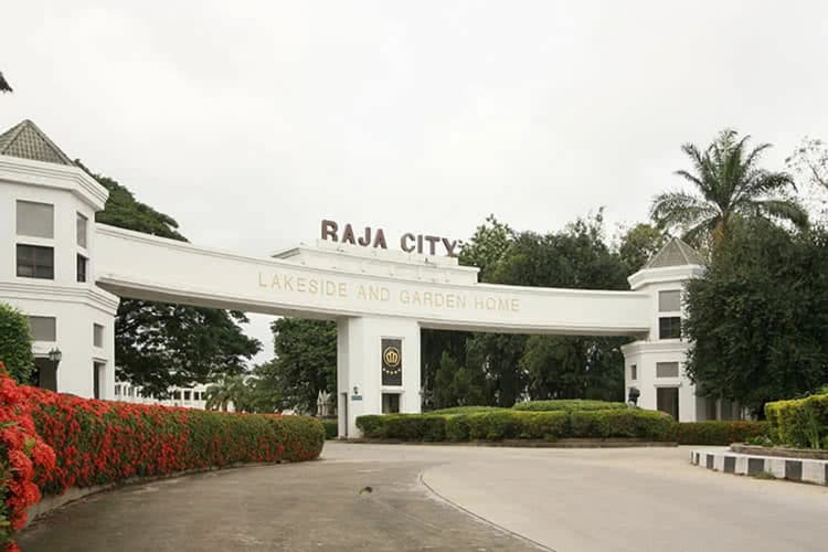 Raja City Lakeside and Garden Home main view