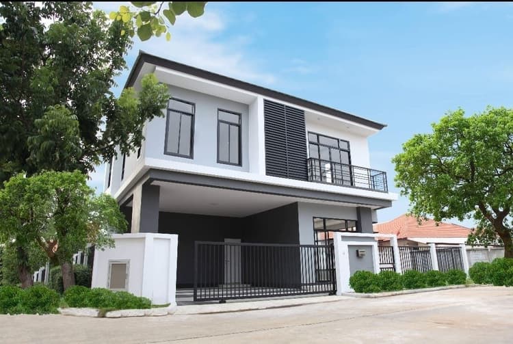 Anantra Lakeside main view