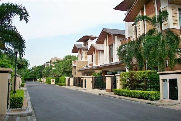 Baan Sansiri Sukhumvit 67 main view