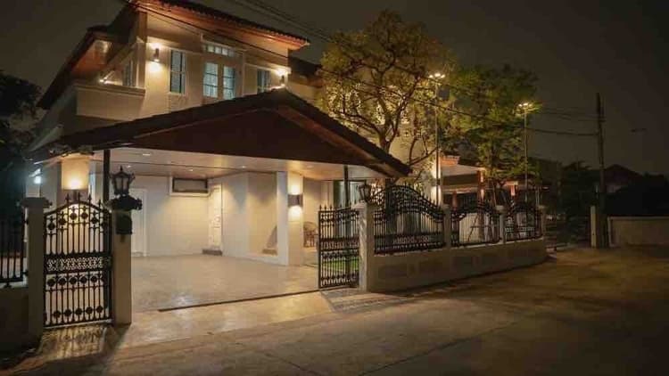 Baan Suan Sue Trong main view