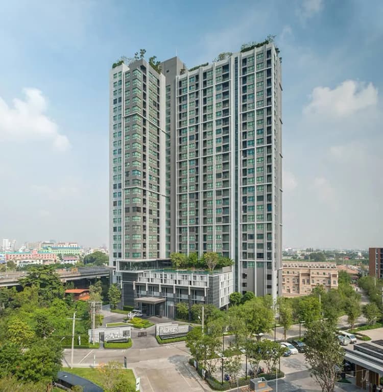 The Base Park East Sukhumvit 77 main view