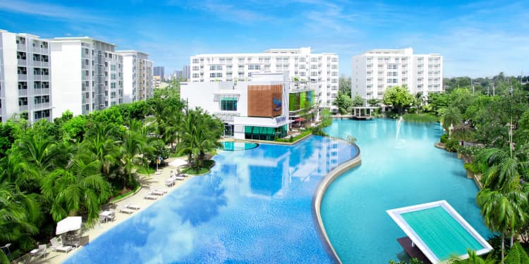 The Lake sathorn-wutthakat main view