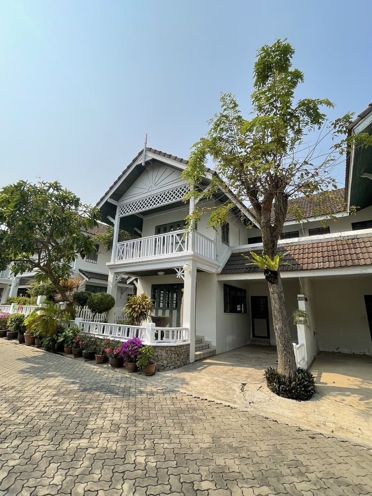 Baan Rimhad main view