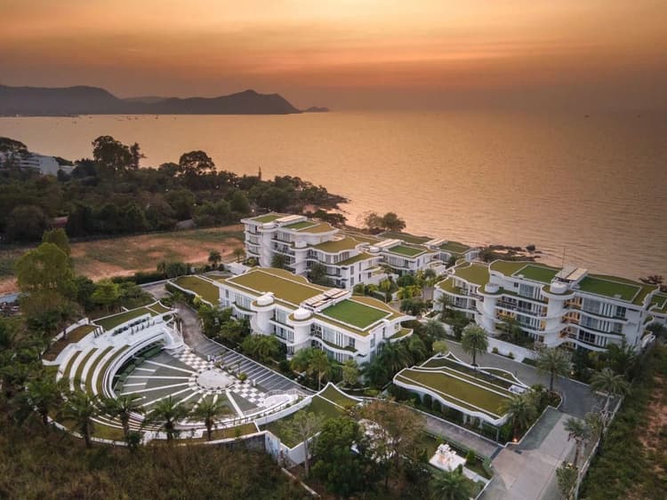 Pure Sunset Beach main view