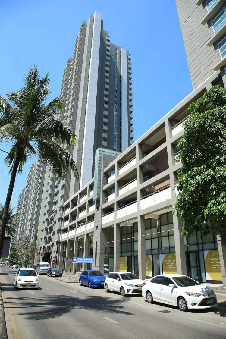Superior Condominium main view