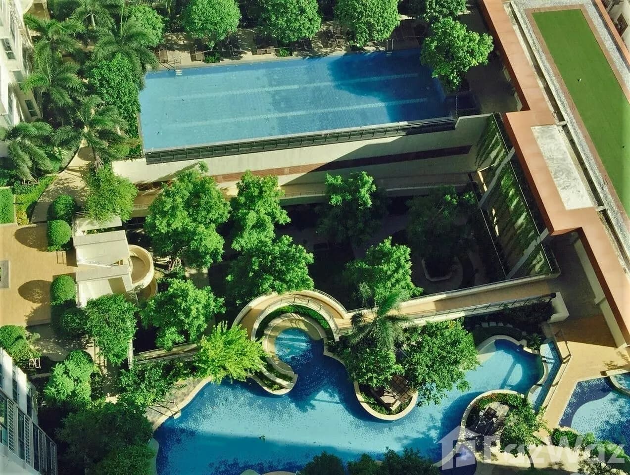 Centric Scene Ratchavipha