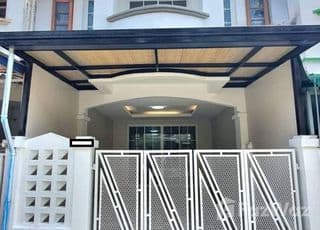 Siriwan-Chuanchom Bang Bua Thong main image Siriwan-Chuanchom Bang Bua Thong main image