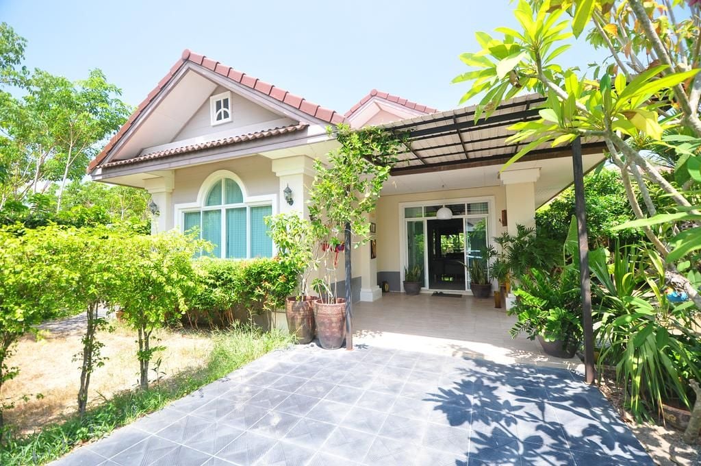 Project Name Sinsuk Thanee Village