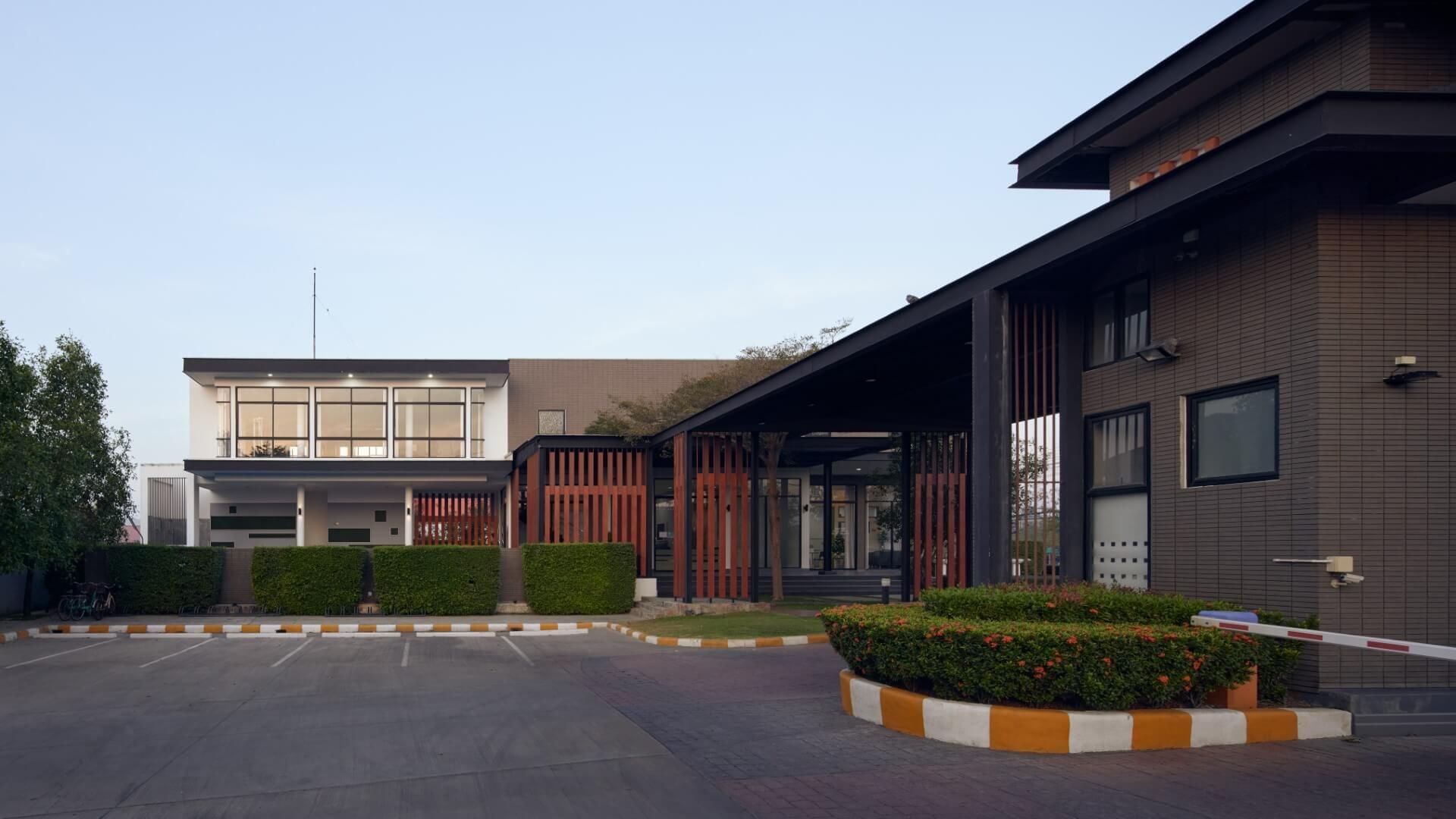 Project Name TRENDY TARA BANGYAI