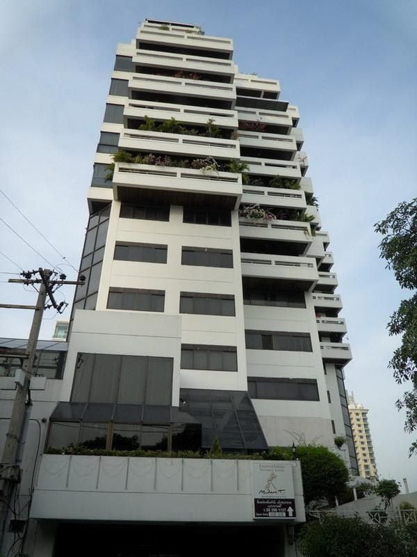 Project Name Sukhumvit House