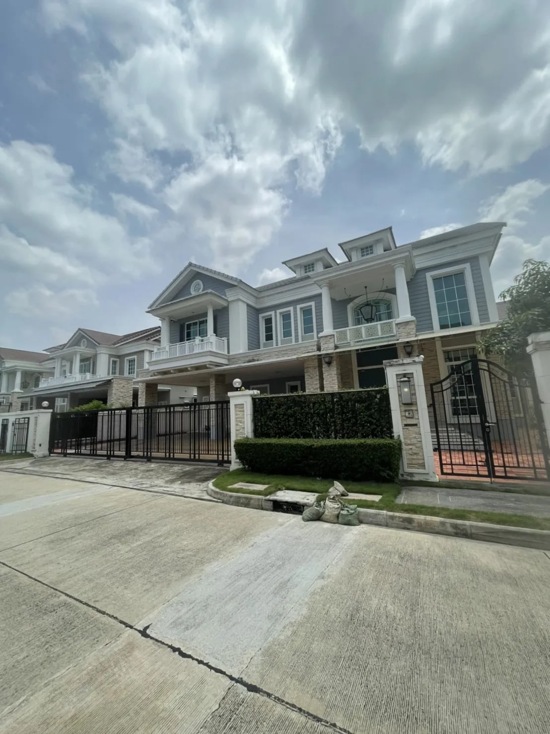 Project Name narasiri bangna