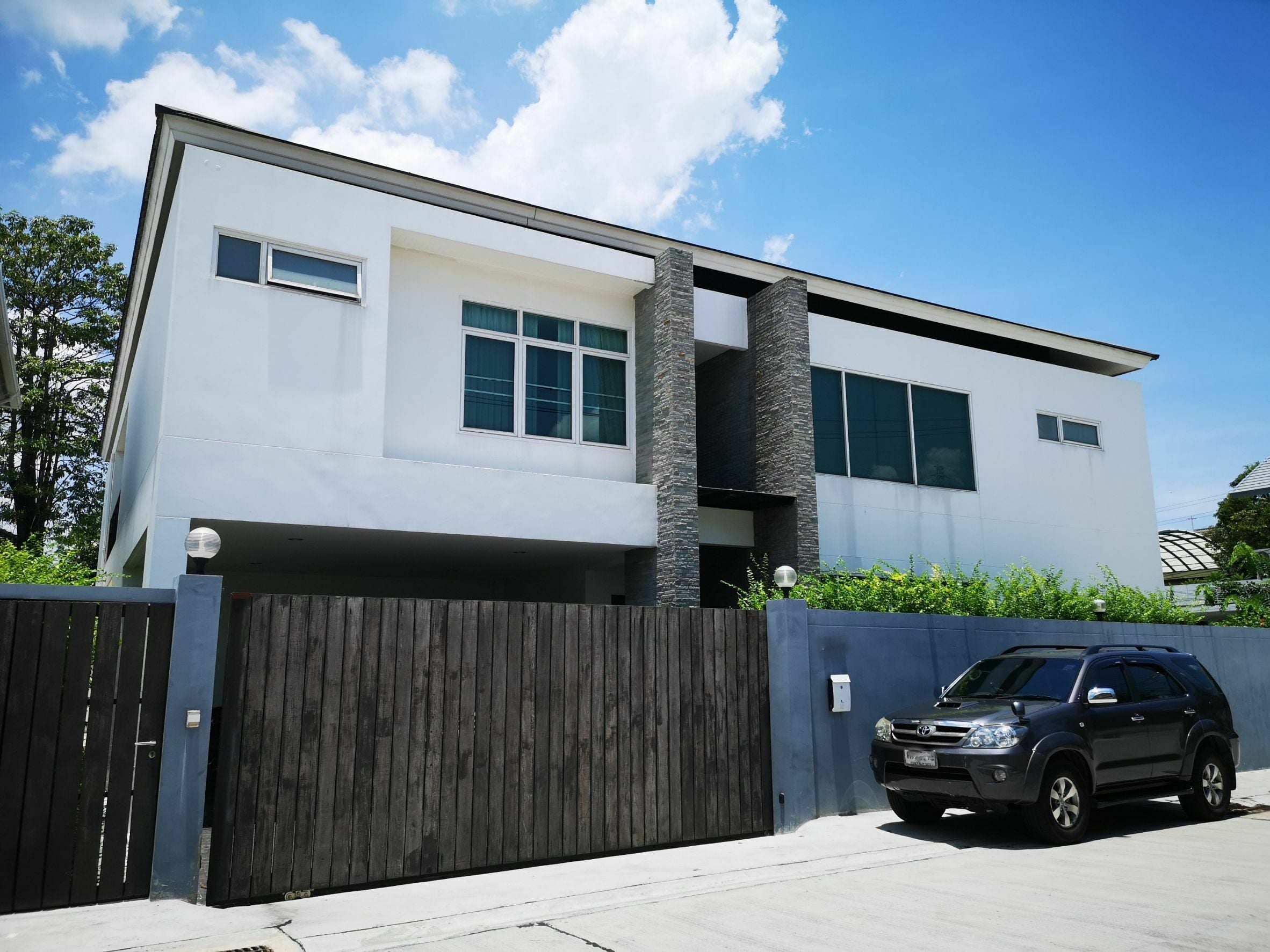 Project Name Tararom Ramkhamhaeng 9