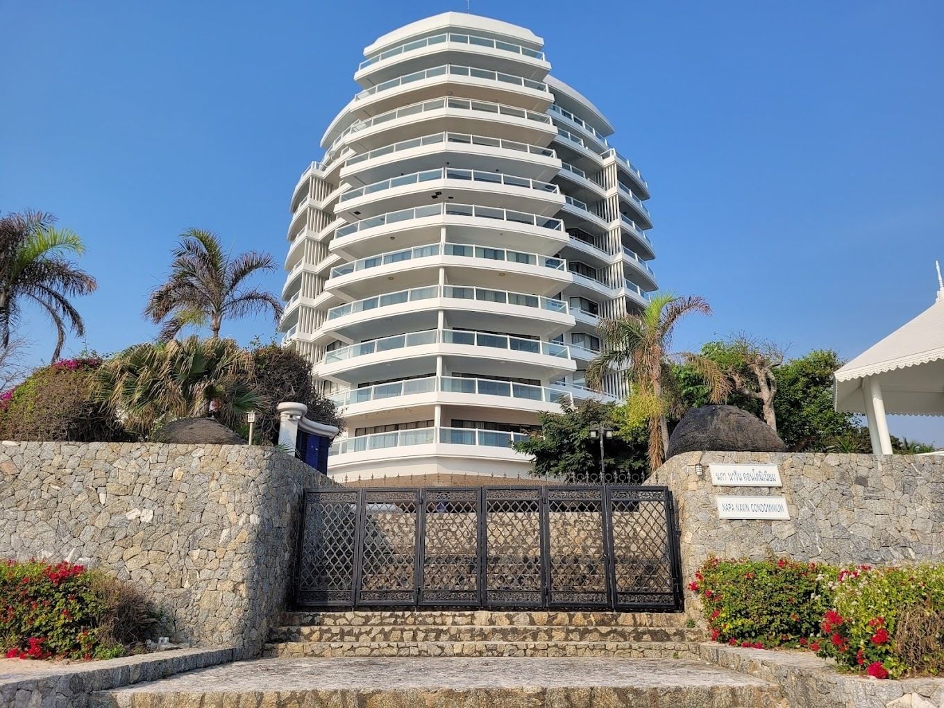 Project Name Napanawin Condominium