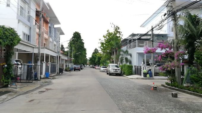 ชื่อโครงการ ฟลอราวิลล์ ศรีนครินทร์-เทพารักษ์