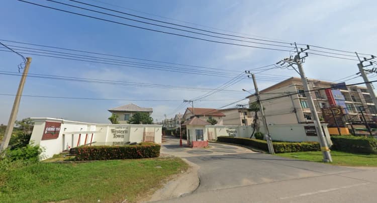 WESTERN TOWN main view