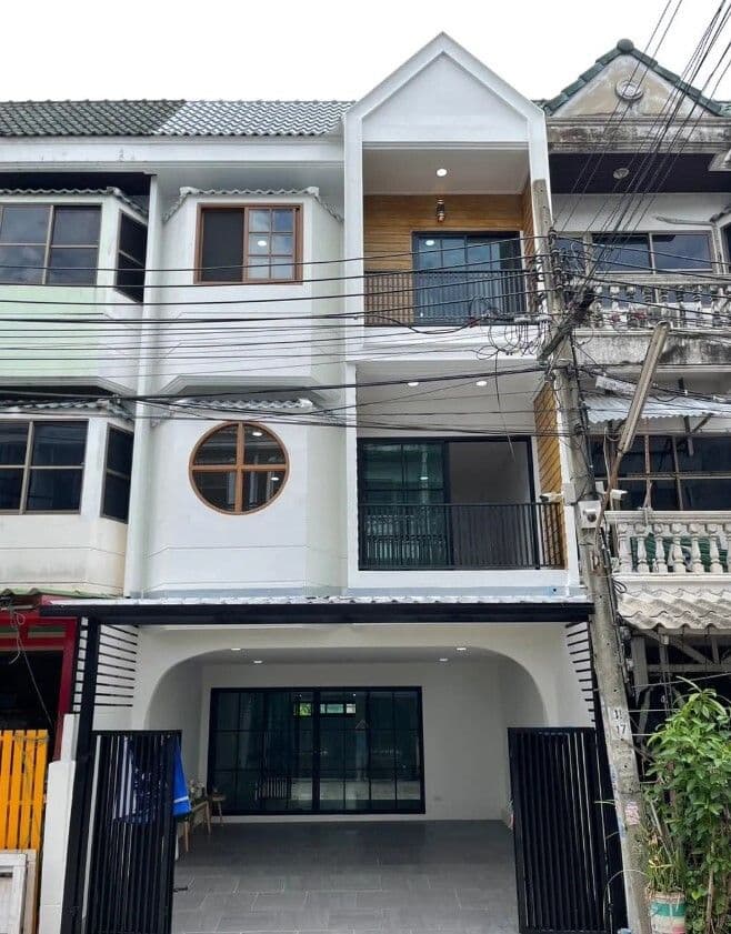 Jing Jai Village Rattana Thibet main view