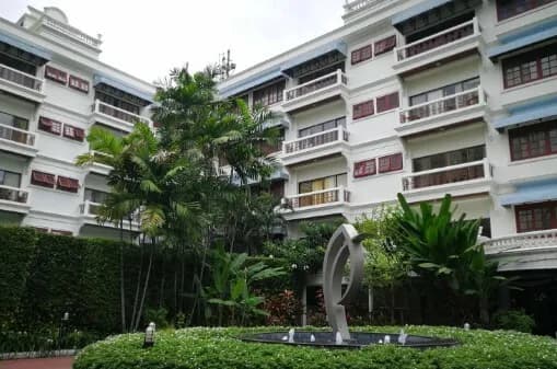 Piya Place Tonson main view