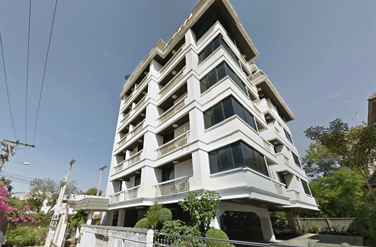 El Presidente Apartment main view