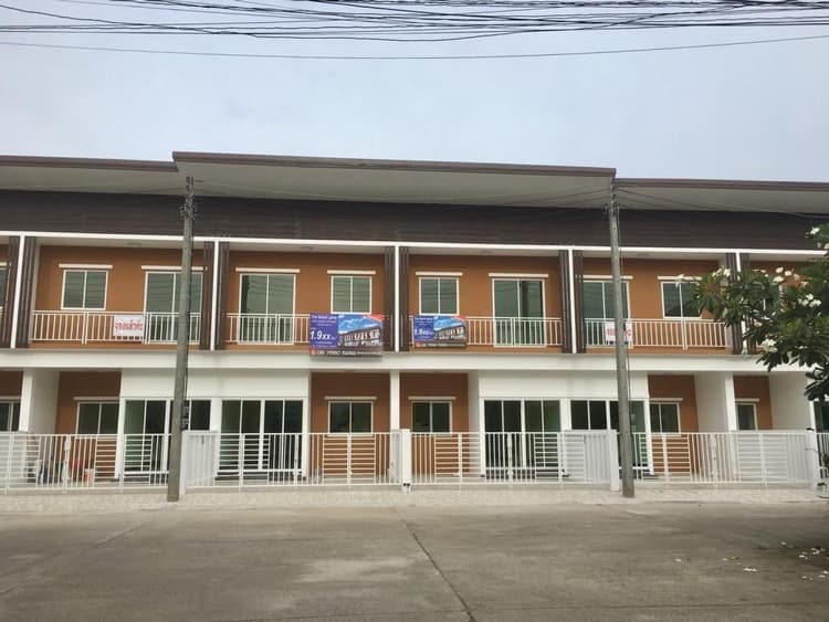 โมเดิร์น ทาวน์โฮม main view