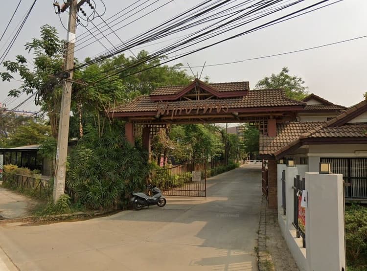 Ban Prueksa Thong main view