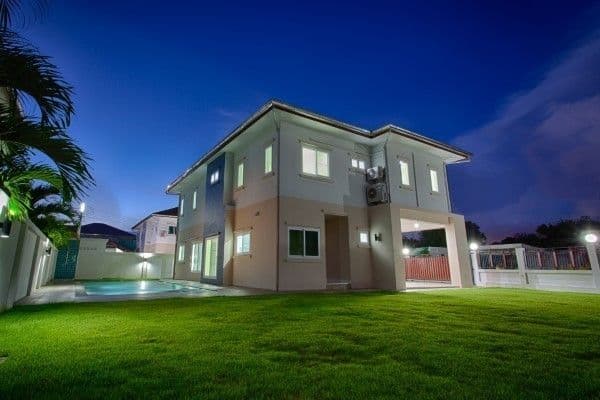 Lakeside Court 5 main view