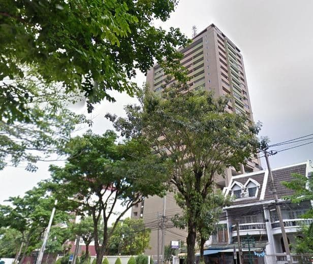 Sathorn Bridge Tower main view