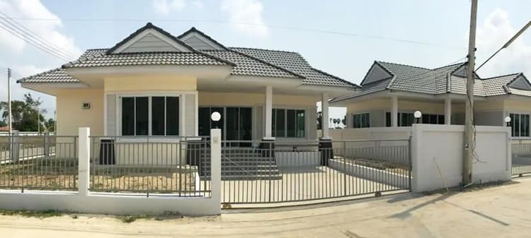 Baan Phetpirom main view