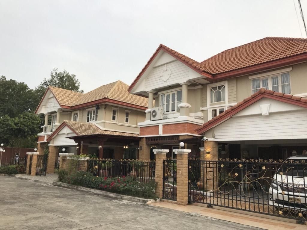 Project Name Krongthong Pavilion Rama 9