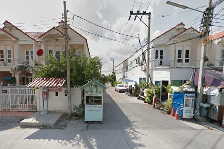 Parinda Village main view