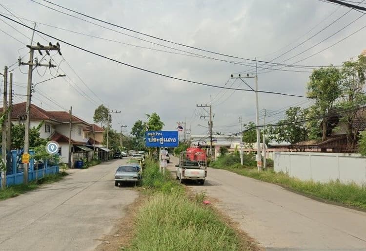 Baan Pradu Daeng main view