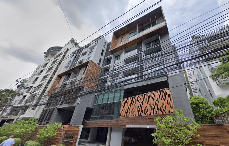 Rende Sukhumvit 23 main view