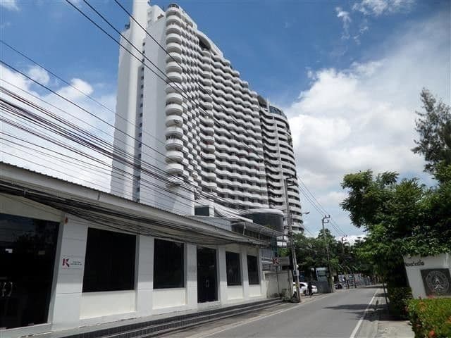 Royal Nine Residence main view