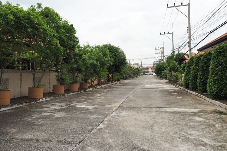 Project Name Eakmongkol Village 8