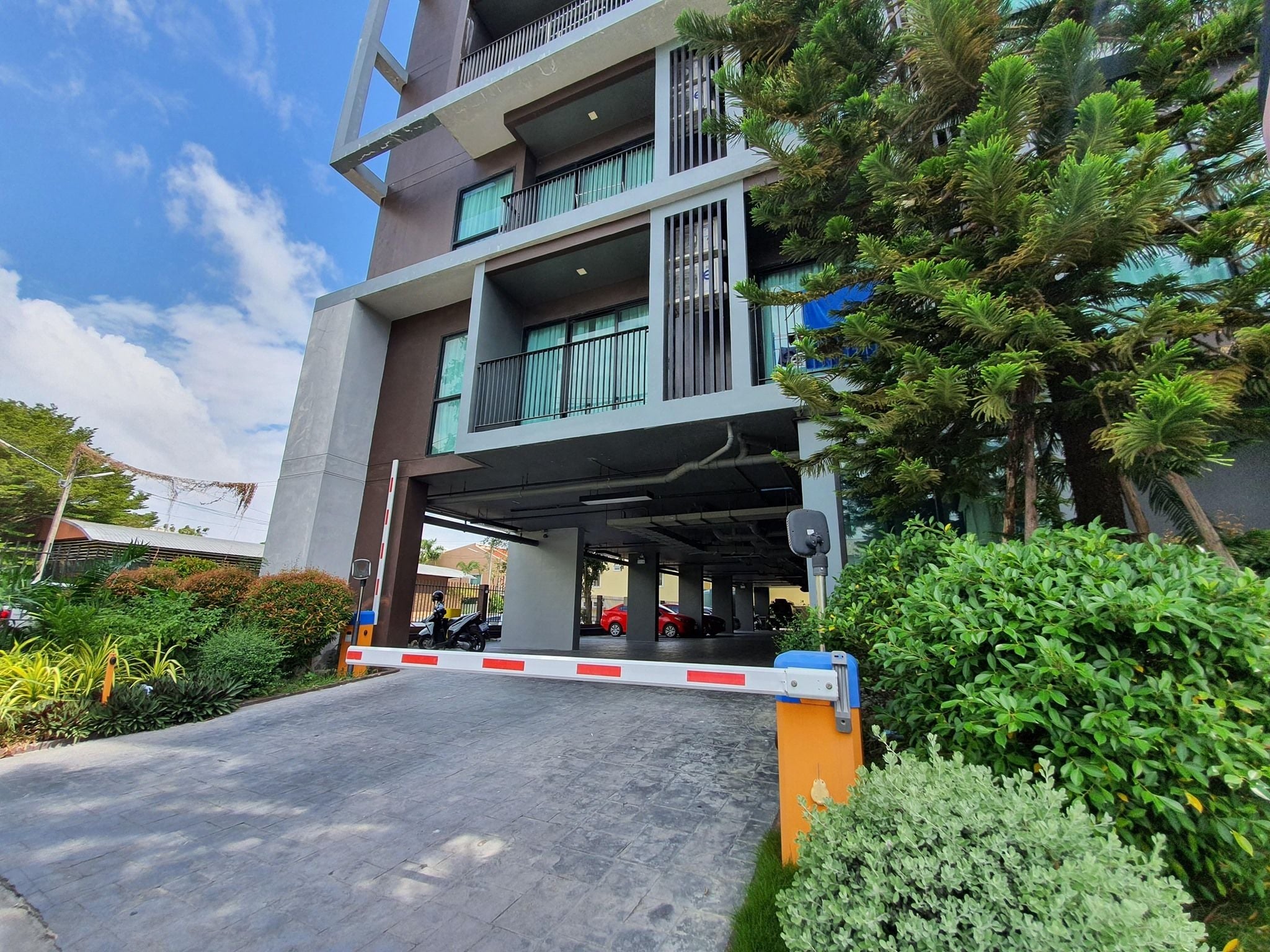 Project Name Dlux condominium