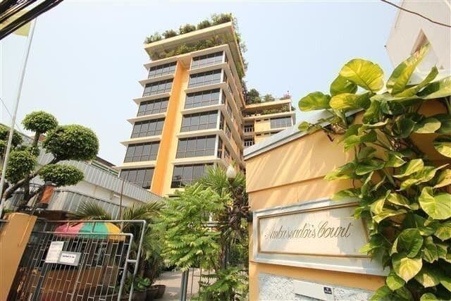 Ambassador's Court main view