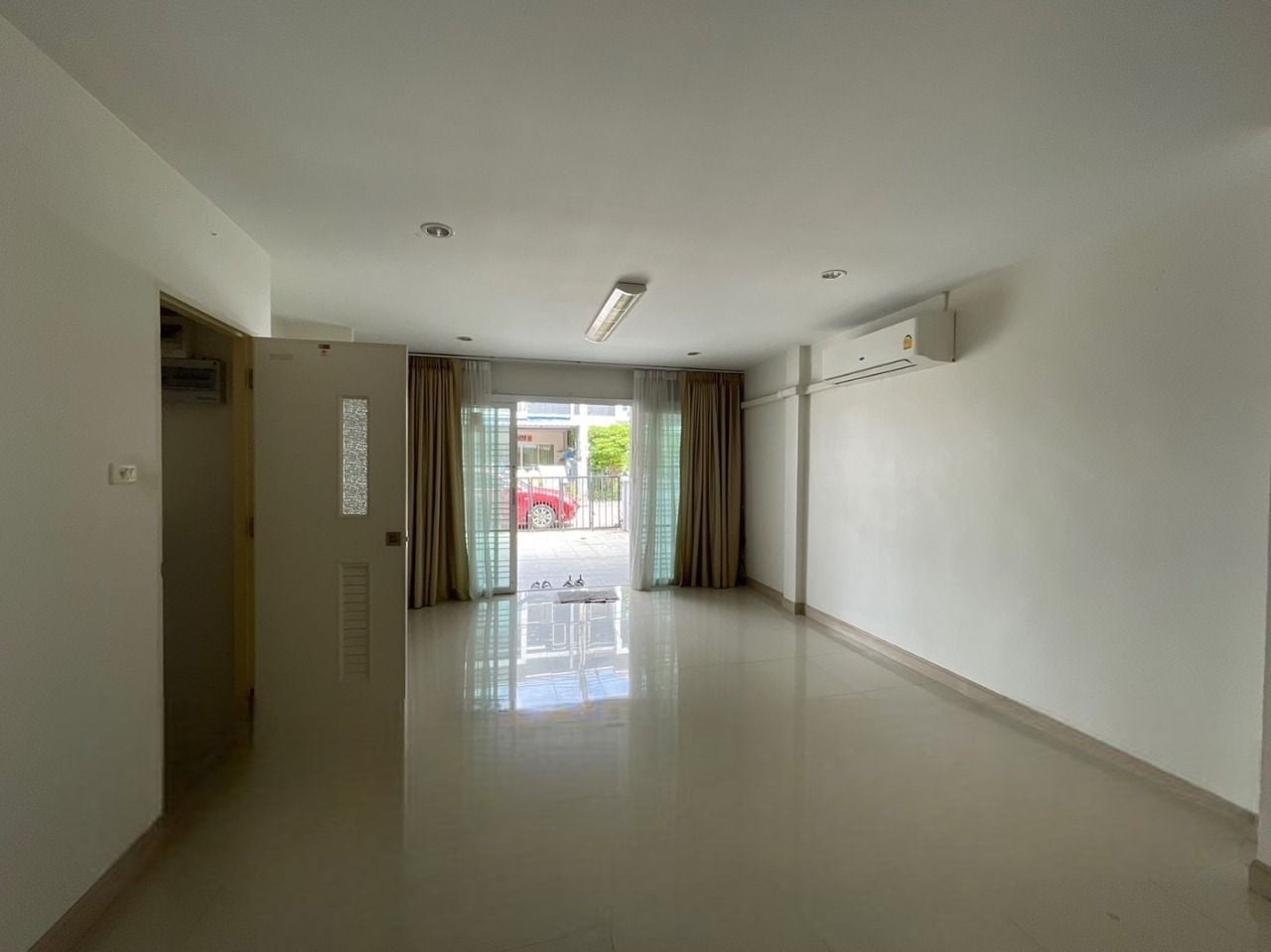 Project Name Arinsiri@Sukhumvit